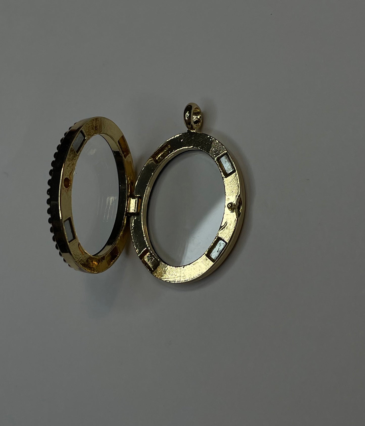 Classic Gold-Tone Oval Gem Locket